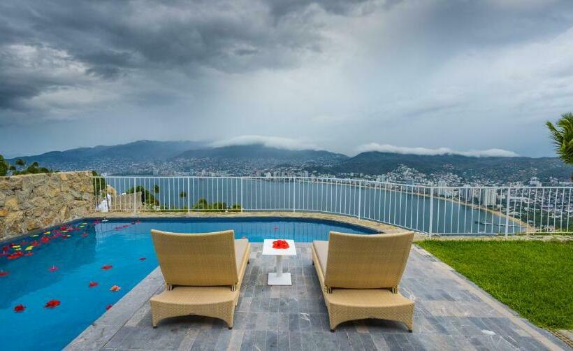 Master Suite, Las Brisas Acapulco