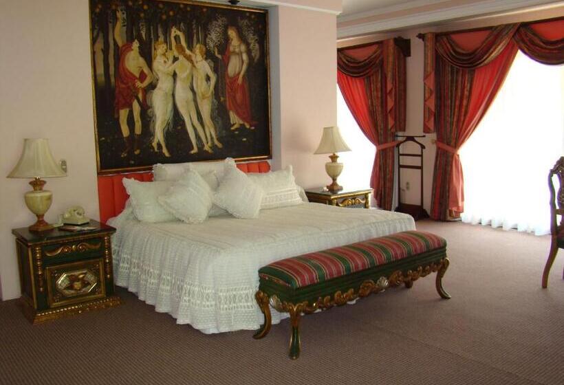 Master Suite, Mansion Del Cupatitzio