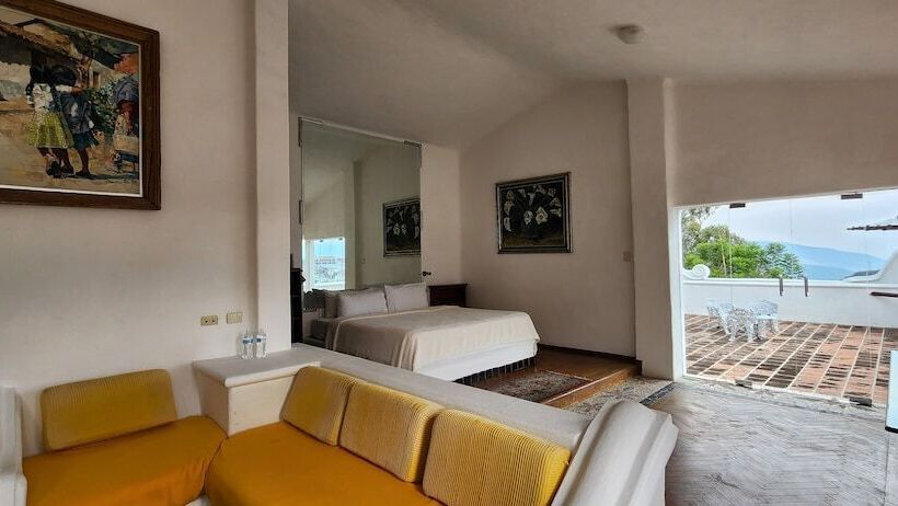 سوییت لوکس, Posada De La Mision, Hotel Museo Y Jardin