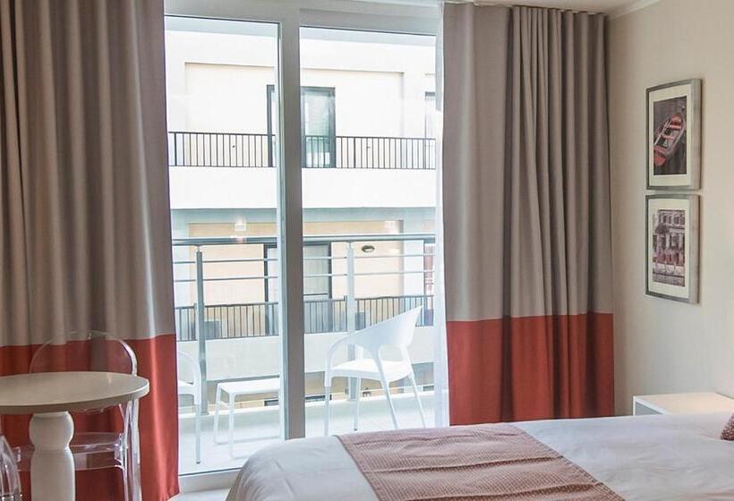 اتاق استاندارد سه نفره, Seaview Hotel   Adults Only 16 Plus