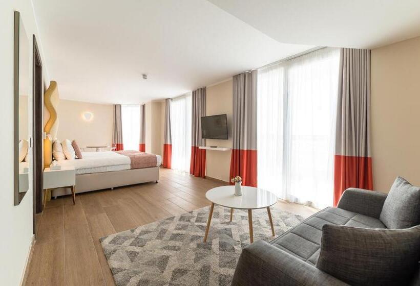 سوییت با چشم‌انداز دریا, Seaview Hotel   Adults Only 16 Plus