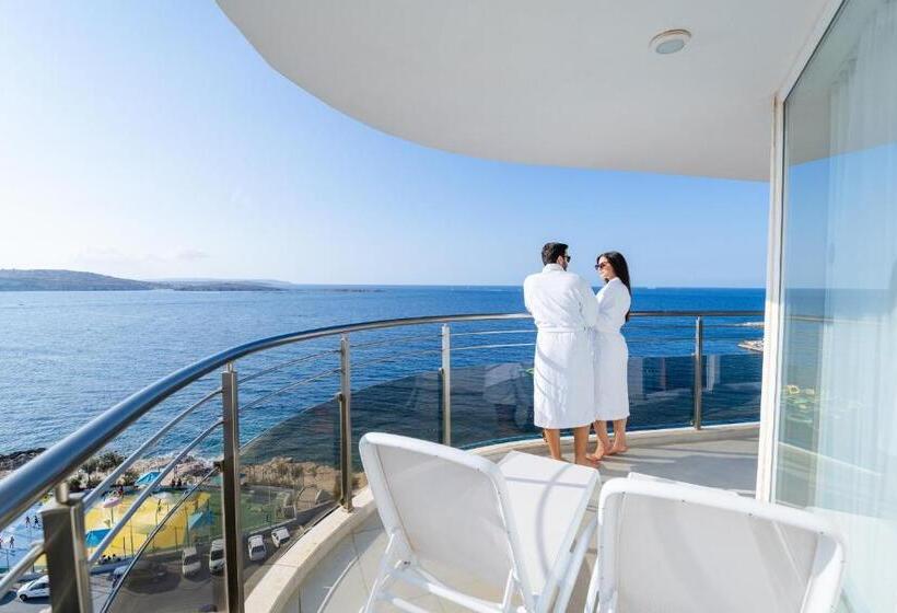 سوئیت با وان آب گرم, Seaview Hotel   Adults Only 16 Plus