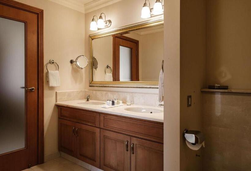 سوئیت با چشم‌انداز, Radisson Blu Resort & Spa, Malta Golden Sands