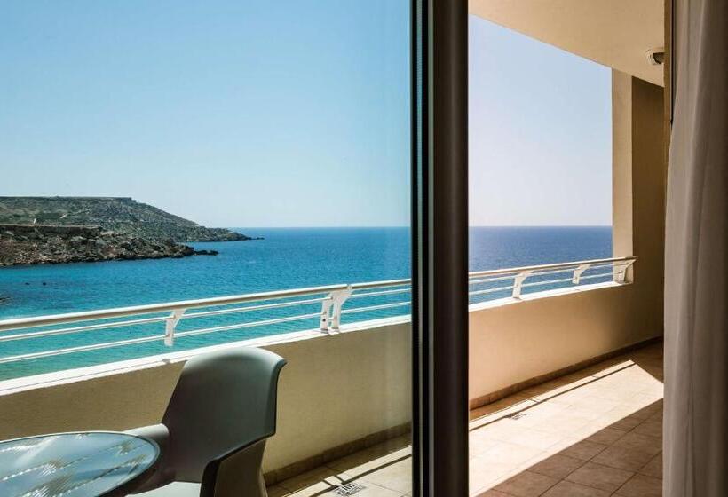 سوئیت پریمیوم با چشم‌انداز دریا, Radisson Blu Resort & Spa, Malta Golden Sands
