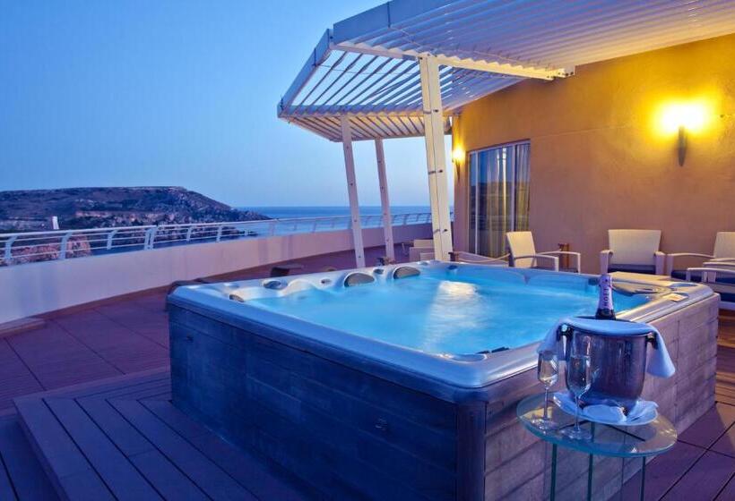 Suite en Attique, Radisson Blu Resort & Spa, Malta Golden Sands