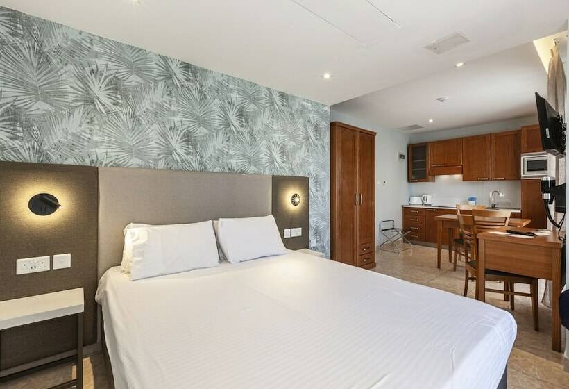 استودیوی استاندارد, Pergola Hotel & Spa