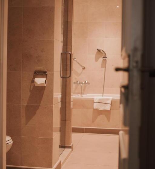 اتاق استاندارد یک نفره, Boutique Hotel De Doelen
