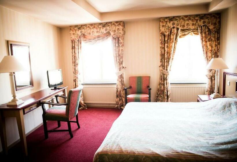 Suite, Hampshire  Voncken Valkenburg