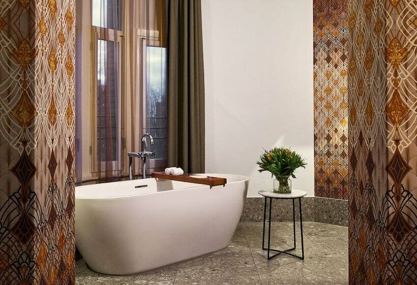 Junior Suite, Clayton Hotel Amsterdam American