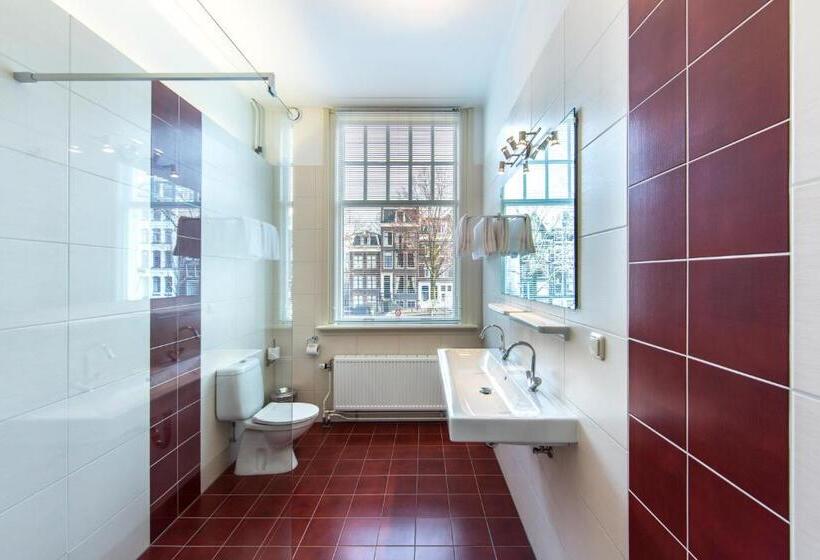 سوییت خانوادگی, Amsterdam Wiechmann