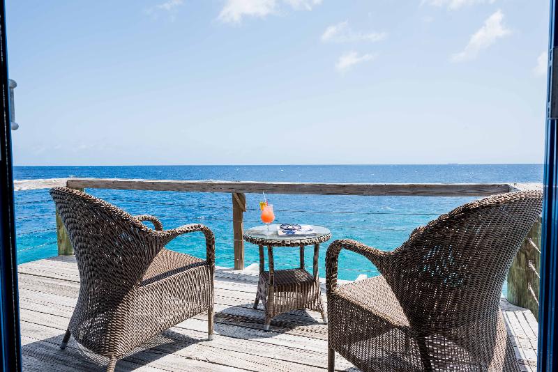 اتاق استاندارد با چشم‌انداز دریا, Curacao Avila Beach