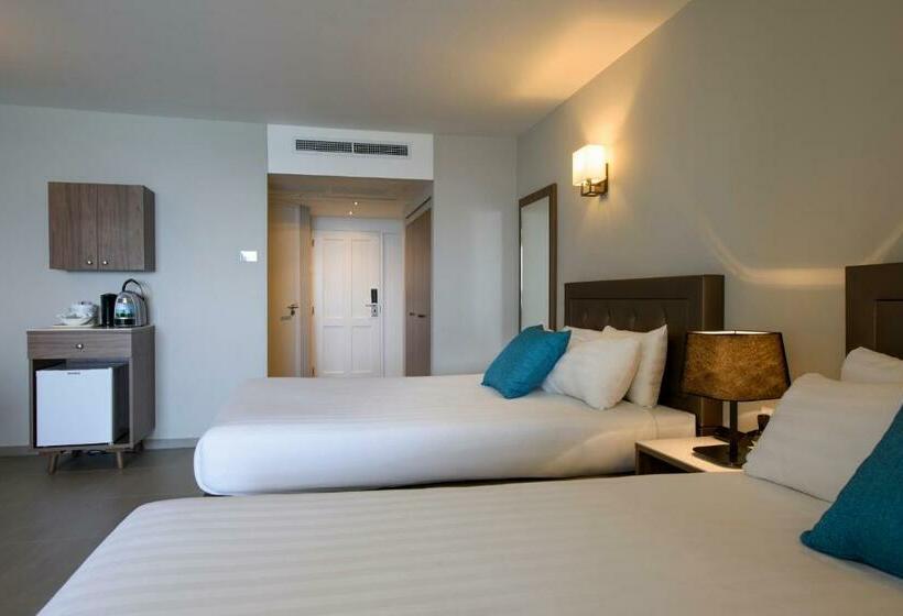 اتاق لوکس, Curacao Avila Beach