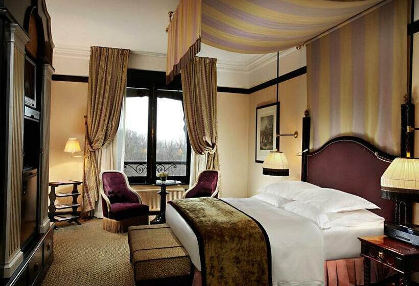 Superior Room, Des Indes The Hague