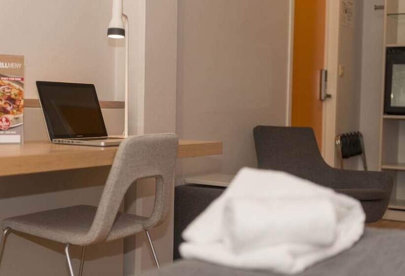 اتاق خانوادگی, Fast Hotel Lofoten