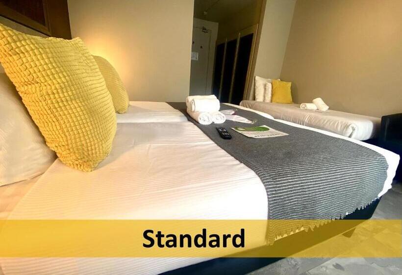 اتاق استاندارد سه نفره, Grand Hotel Central