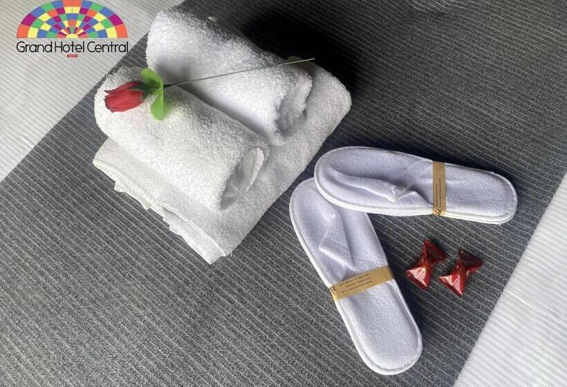 اتاق استاندارد سه نفره, Grand Hotel Central