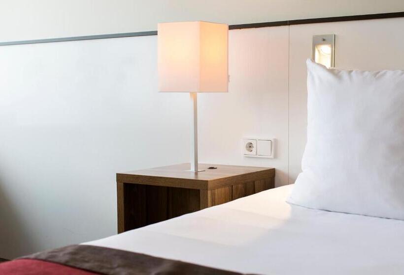 Quarto Standard Cama King, Holiday Inn Eindhoven