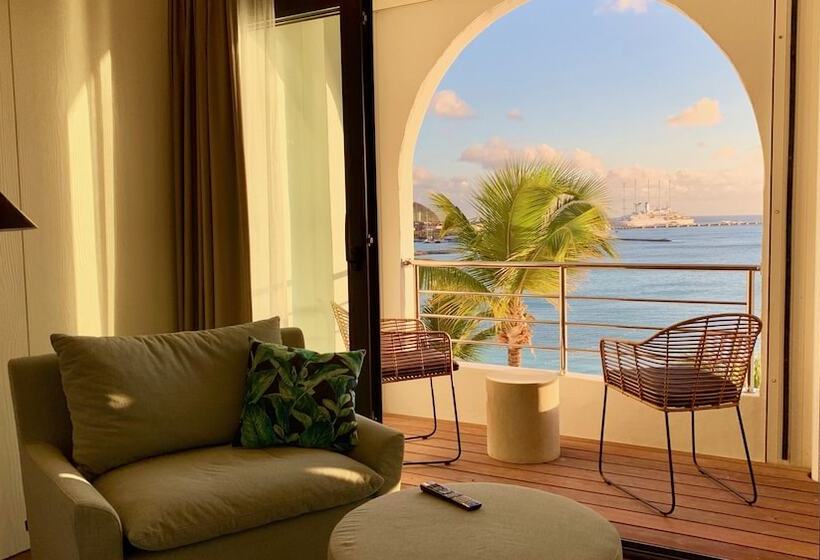 اتاق لوکس با چشم‌انداز, Holland House Beach