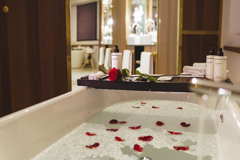 سوئیت جونیور با تخت بزرگ, Ink Hotel Amsterdam   Mgallery Collection