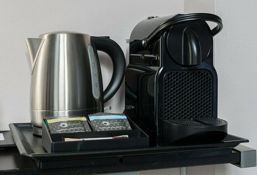 Номер Клуб, Leonardo Hotel Utrecht City Center
