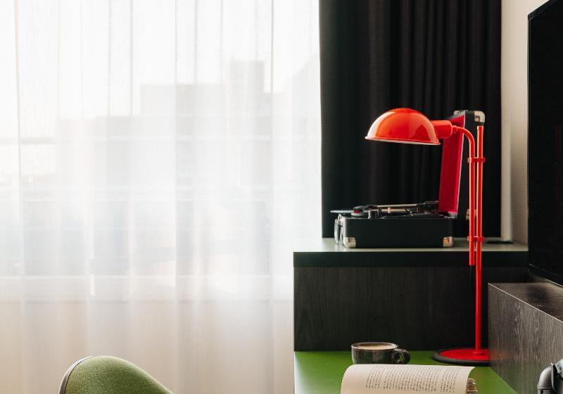 스탠다드 발코니 룸, Savoy Hotel Rotterdam