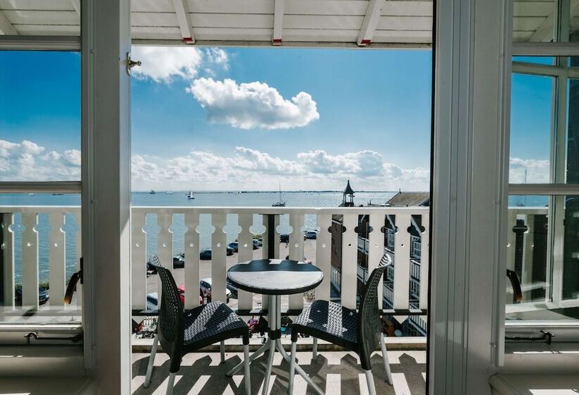 Comfort room with lake view, Spaander Bw Signature Collection