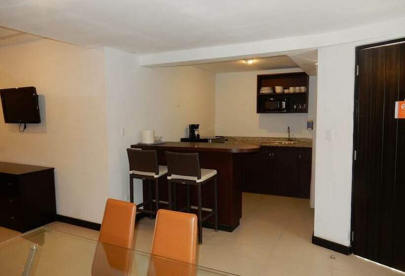 2 Bedroom Suite, Talk Of The Town Beach  & Beach Club By Gh Es