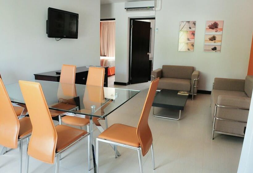 2 Bedroom Suite, Talk Of The Town Beach  & Beach Club By Gh Es