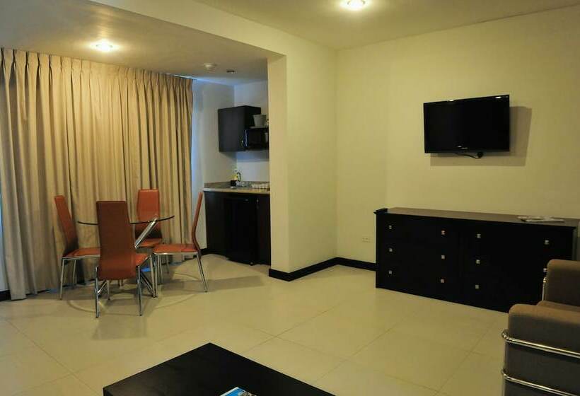 سوییت, Talk Of The Town Beach Hotel & Beach Club By Gh Hoteles