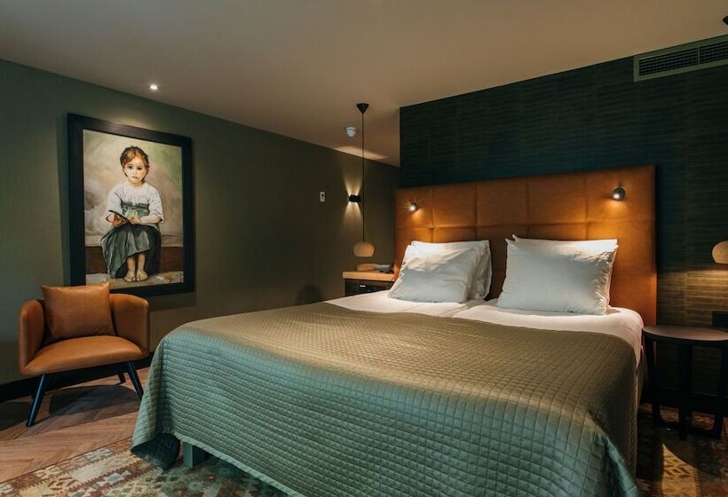 اتاق راحتی با چشم‌انداز استخر, Van Der Valk Hotel Apeldoorn   De Cantharel
