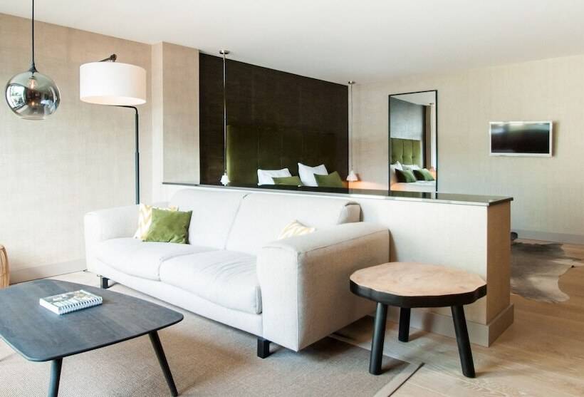 سوییت خانوادگی, Van Der Valk Hotel Apeldoorn   De Cantharel