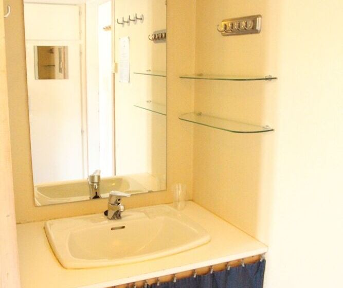 اتاق استاندارد چهارنفره با سرویس بهداشتی مشترک, Singsaker Sommerhotell   Hostel