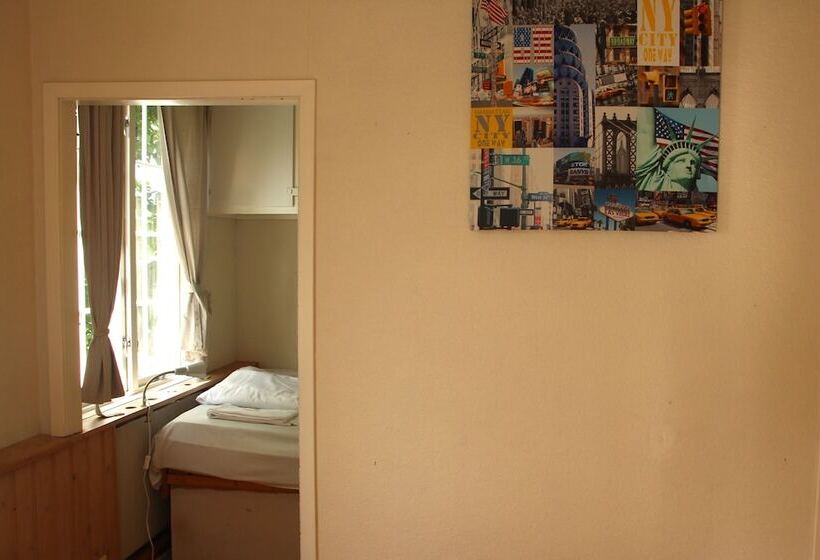 اتاق استاندارد سه نفره, Singsaker Sommerhotell   Hostel