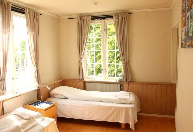 اتاق استاندارد سه نفره, Singsaker Sommerhotell   Hostel
