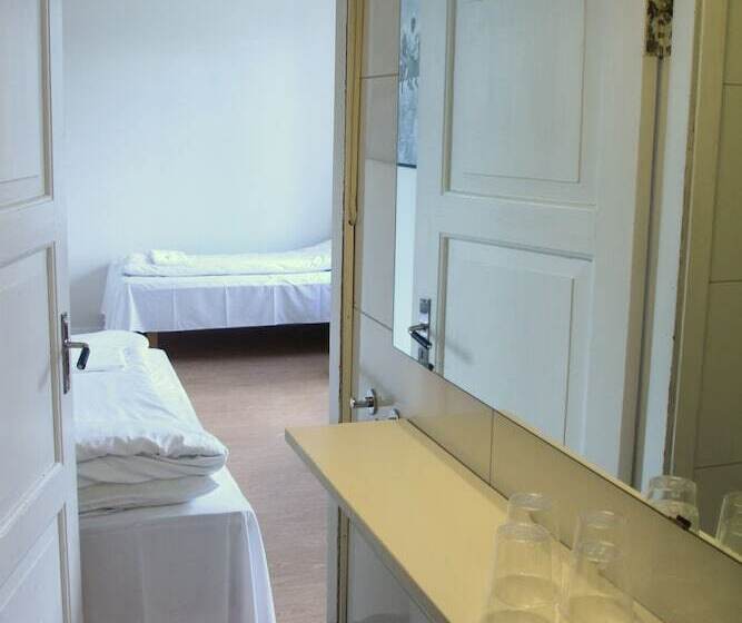اتاق استاندارد چهار تخته, Singsaker Sommerhotell   Hostel