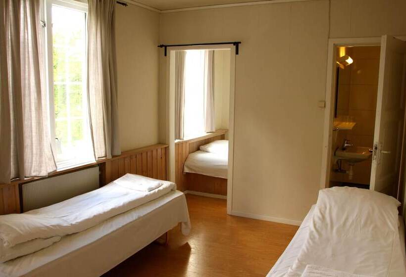 اتاق استاندارد چهار تخته, Singsaker Sommerhotell   Hostel