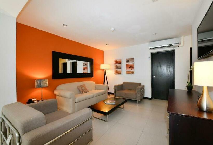 2 Bedroom Suite, Talk Of The Town Beach  & Beach Club By Gh Es