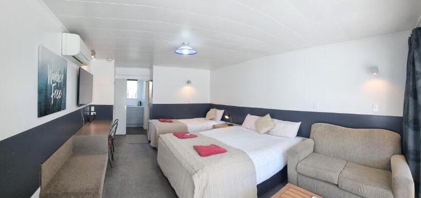 استودیوی لوکس, Alpine Motel