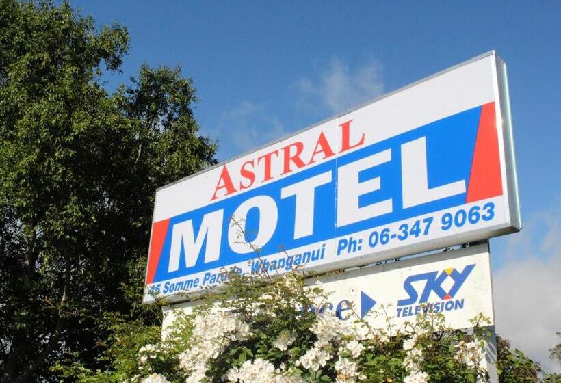 Cameră Familiară, Astral Motel