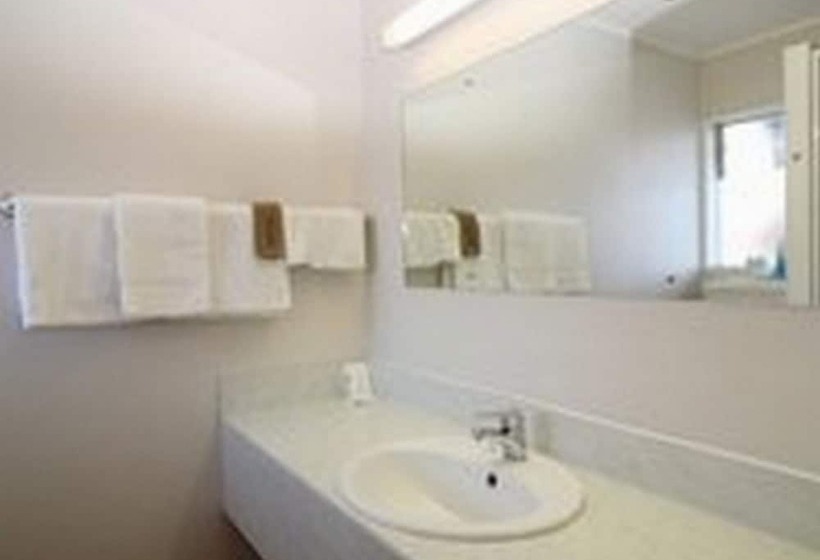استودیوی استاندارد, Aztec Motel