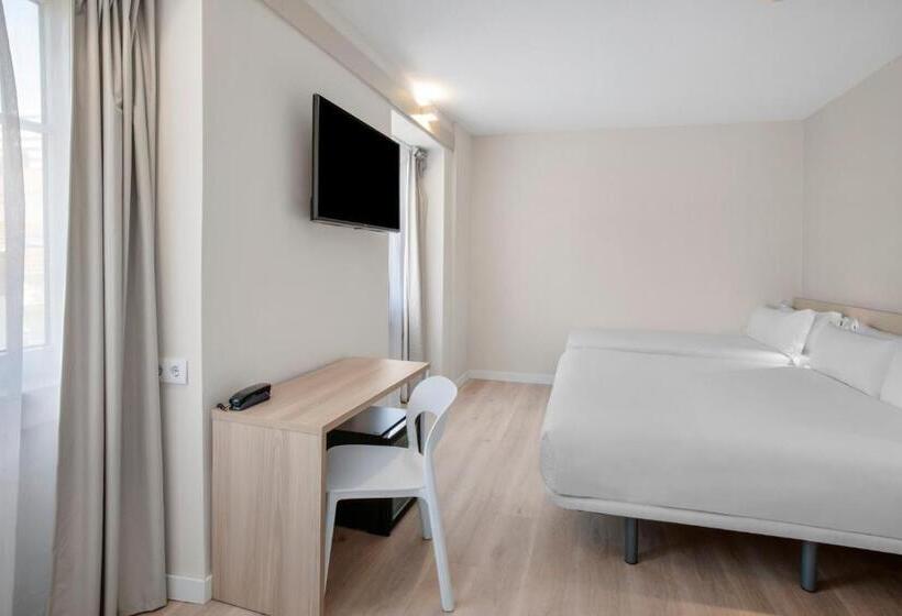 اتاق استاندارد سه نفره, B&B Hotel Figueira Da Foz