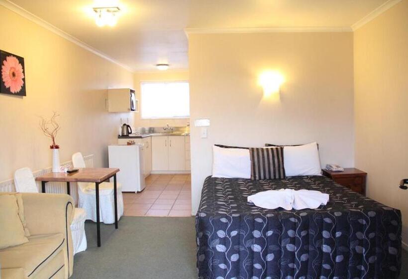 استودیوی استاندارد, Gateway International Motel