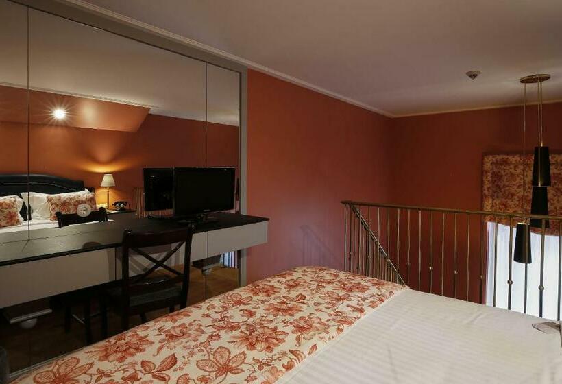 اتاق خانوادگی, Grande Hotel Do Porto