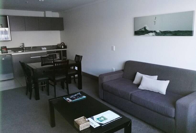 1 Bedroom Apartment, Ascot Park