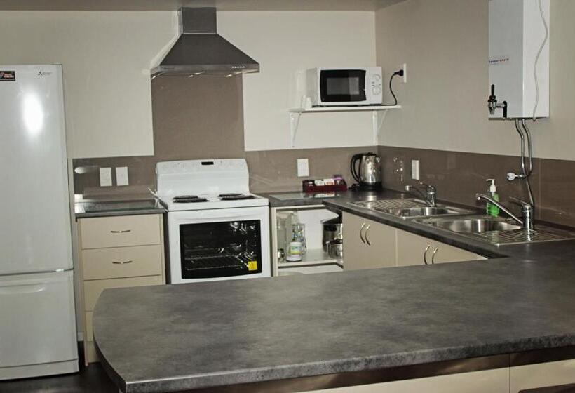 آپارتمان 3 خوابه, Aspree Motor Inn
