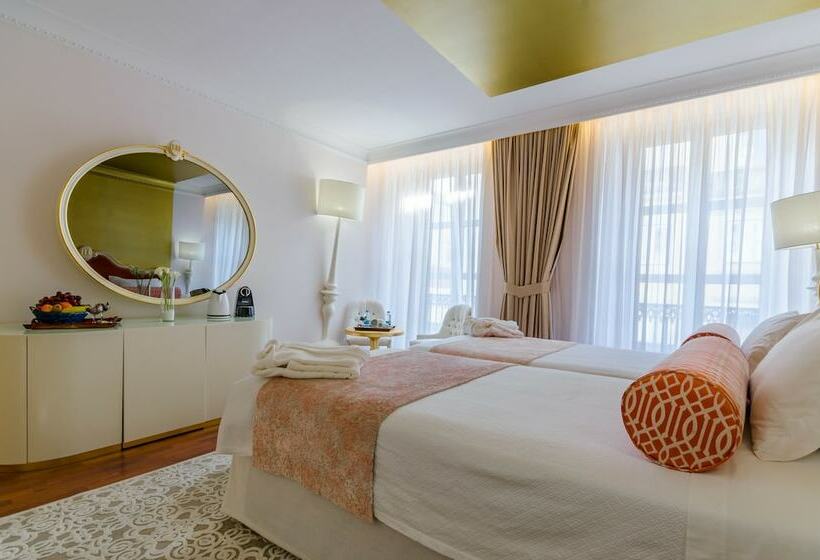 Superior Room with Views, Borges Chiado