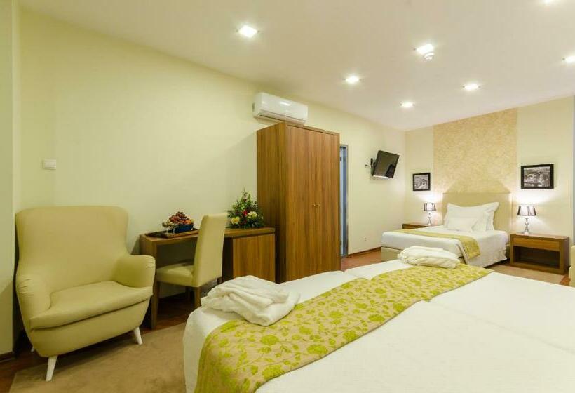 3 Bett Superior Zimmer, Borges Chiado