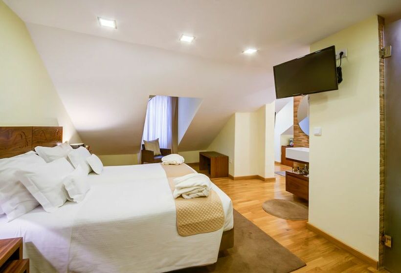 3 Bett Superior Zimmer, Borges Chiado