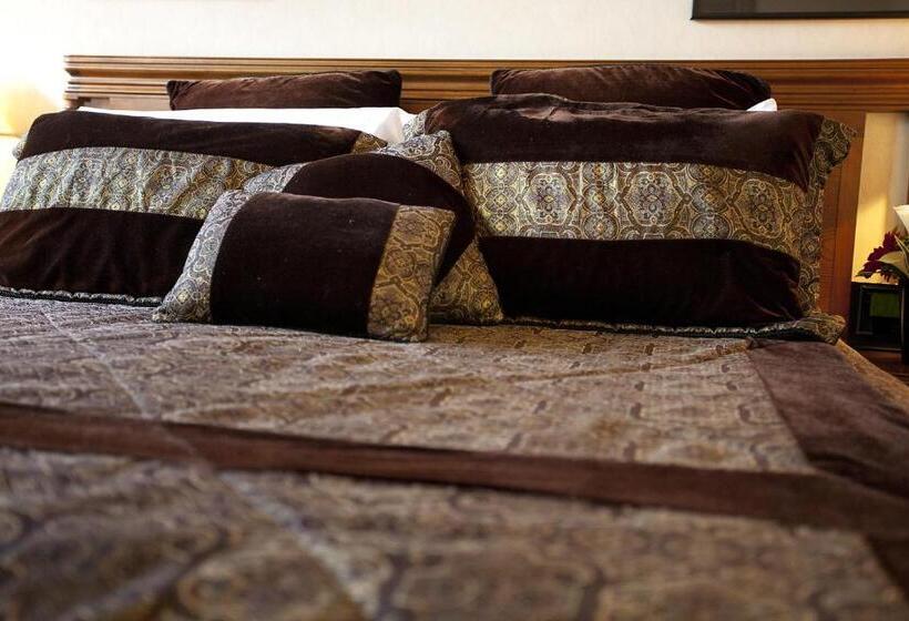 سوییت اجرایی, Distinction Coachman Hotel, Palmerston North