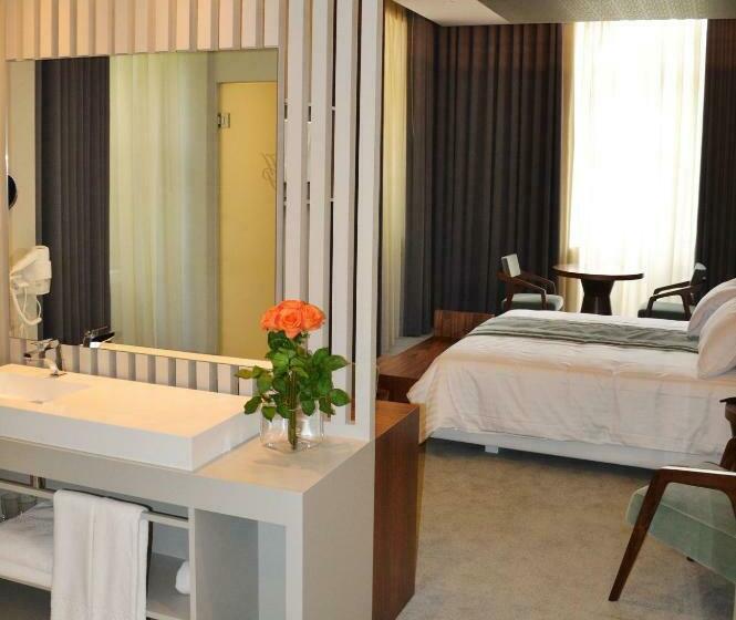 Standard Single Room, Do Parque